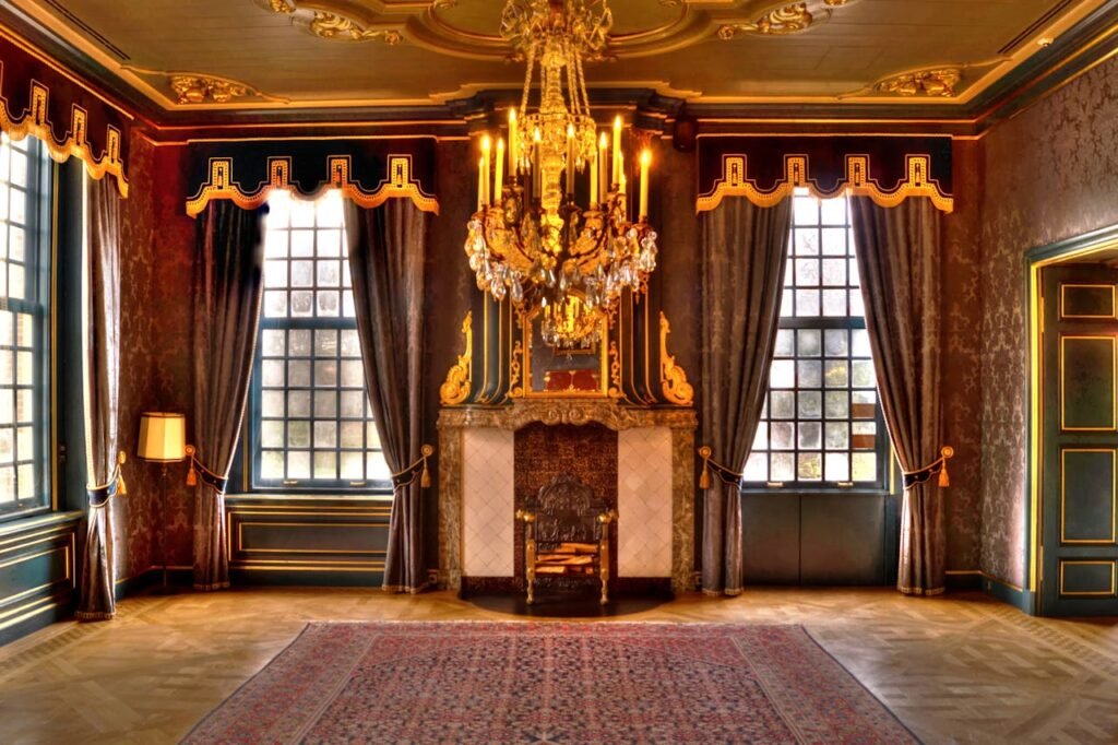 Hotel Royal Victoria luxurious room